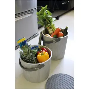 Hachiman Kasei Omnioutil Naturaluxe Plastikspand med låg